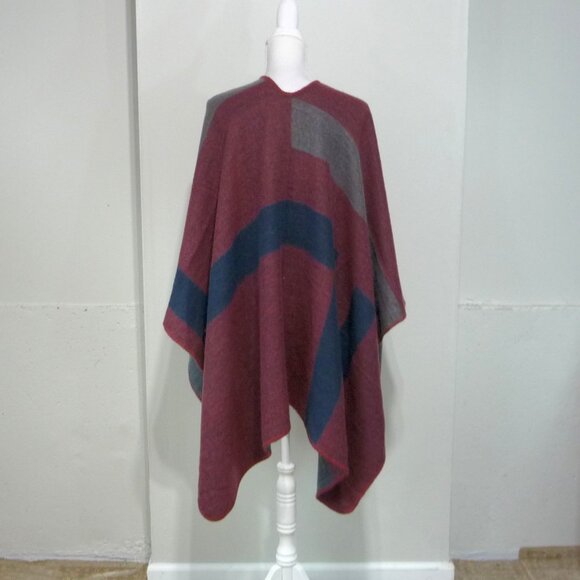 BB DAKOTA MULBERRY SHAWL PONCHO - Picture 6 of 7